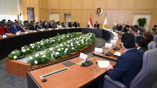 وزير الصناعة: نستهدف تشكيل لجنة لصياغة أفكار ومبادرات قابلة للتطبيق بالتعاون مع... وزير الصناعة: نستهدف تشكيل لجنة لصياغة أفكار ومبادرات قابلة للتطبيق بالتعاون مع ”التعليم العالي”