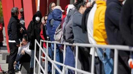 ارتفاع طلبات إعانة البطالة الأمريكية بأقل من التوقعات