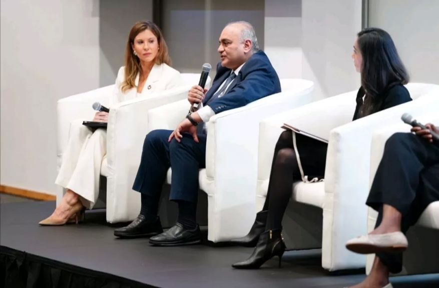 جانب من الجلسة