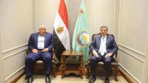 وزير الزراعة ومحافظ مطروح يُناقشان إقامة ظهيرًا لزراعات التين والزيتون ومشروعًا للأغنام