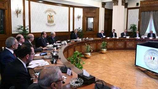 رئيس الوزراء: تنسيق مع البنك المركزي لتوفير النقد الأجنبي لتأمين السلع الغذائية... رئيس الوزراء: تنسيق مع البنك المركزي لتوفير النقد الأجنبي لتأمين السلع الغذائية والمنتجات البترولية ومستلزمات الإنتاج