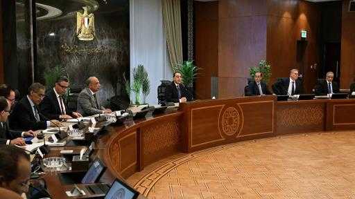 رئيس الوزراء: السلع الاستراتيجية مؤمنة لعدة شهور.. ونبدأ حصاد القمح في أبريل رئيس الوزراء: السلع الاستراتيجية مؤمنة لعدة شهور.. ونبدأ حصاد القمح في أبريل