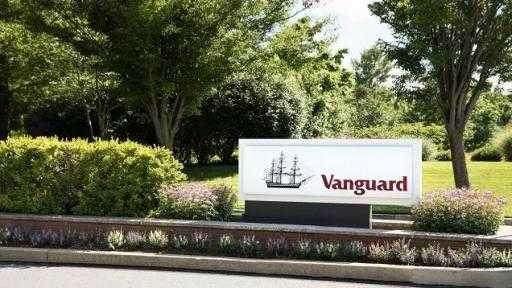 فانجارد: الأمريكيون يسحبون من مدخرات التقاعد بمعدلات قياسية