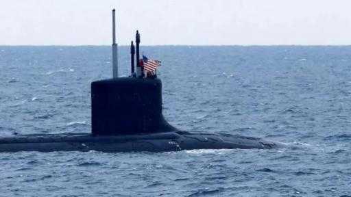 البيت الأبيض ينفي مرافقة البحرية الأمريكية لناقلة نفط عبر مضيق هرمز