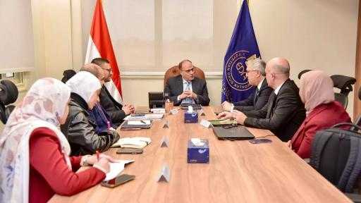 هيئة الدواء تبحث مع شركة تركية آليات تواجدها داخل السوق المصري