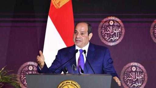 الرئيس السيسي يهنئ الشعب المصري والأمتين العربية والإسلامية بمناسبة عيد الفطر