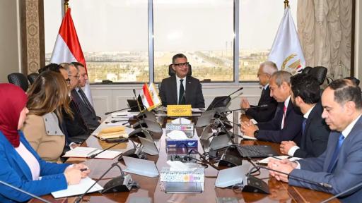 وزير التموين يُناقش تطوير منظومة رقمية متكاملة للتفتيش والتصنيف للأسواق ومنافذ تداول... وزير التموين يُناقش تطوير منظومة رقمية متكاملة للتفتيش والتصنيف للأسواق ومنافذ تداول السلع