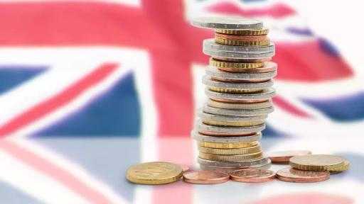 رئيس وزراء بريطانيا يعقد اجتماعاً طارئاً لبحث الاقتصاد مع تزايد مخاطر حرب إيران