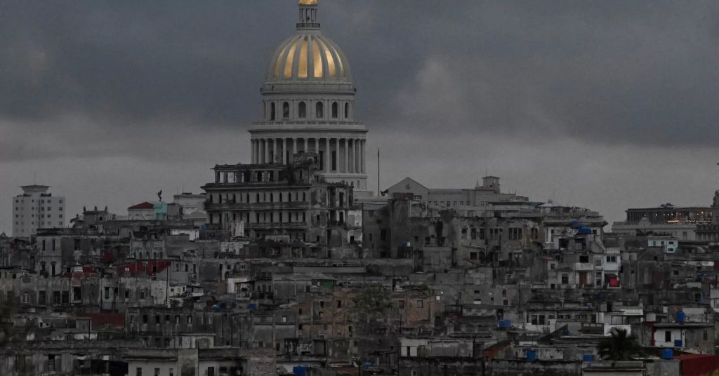 عودة الكهرباء إلى عاصمة كوبا بعد ثاني انهيار للشبكة خلال أسبوع