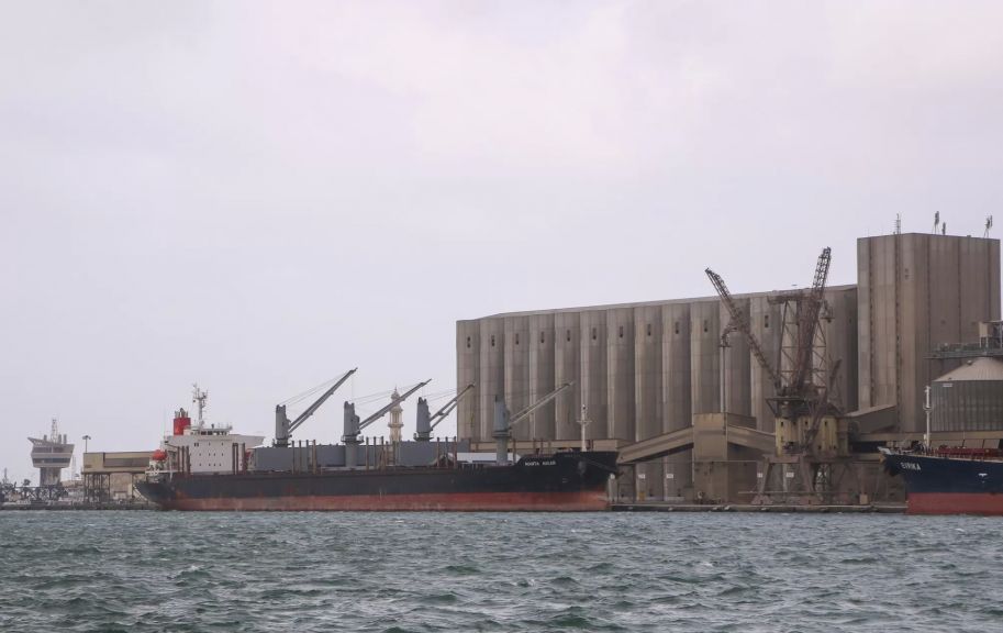 ميناء دمياط