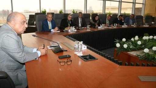 وزير الكهرباء يجتمع باللجنة الاستراتيجية لمتابعة إجراءات ترشيد الإنفاق واستهلاك التيار