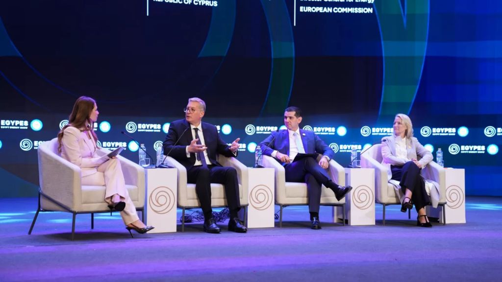 جانب من الجلسة