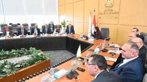 وزيرة الإسكان تُتابع مع ”فاوندرز” خطة الترويج لمشروعات ”المجتمعات العمرانية”