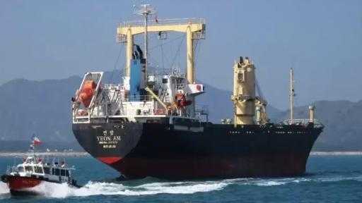 تصدير 7200 طن من الدقيق عبر ميناء السويس إلى اليمن