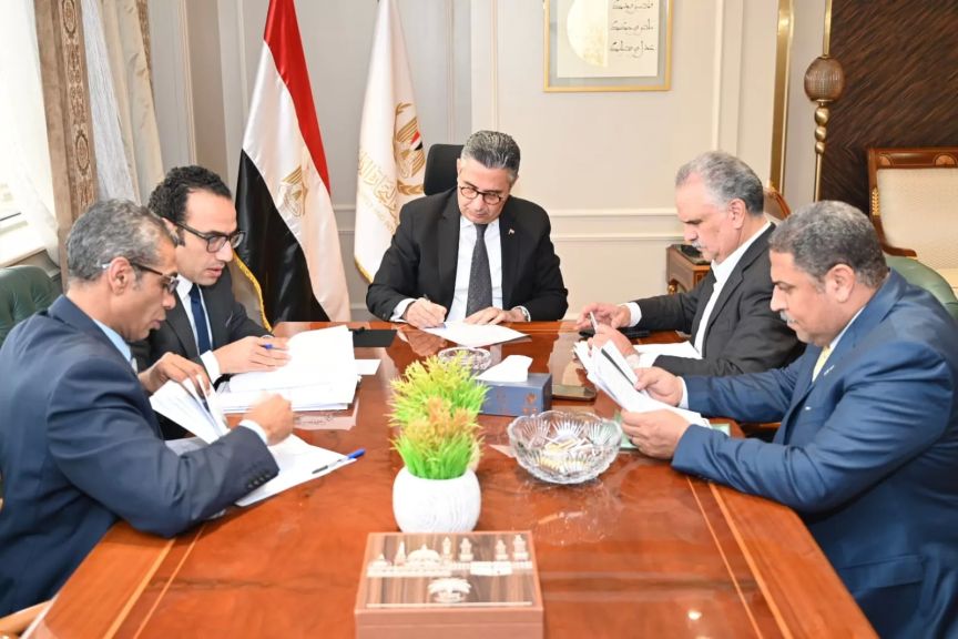 جانب من اللقاءات