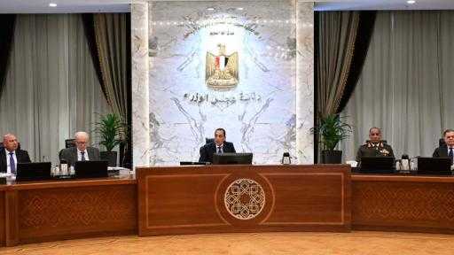 رئيس الوزراء: ننسق مع البنك المركزي لإتاحة الموارد الدولارية اللازمة لتوفير السلع والمنتجات البترولية