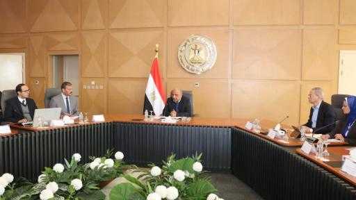 وزير الكهرباء يتابع إجراءات كفاءة الطاقة وترشيد الاستهلاك وتأمين التغذية