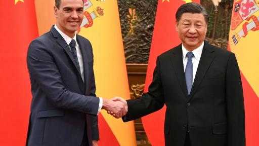 رئيس وزراء إسبانيا ينتقد خلال زيارته بكين اختلال الميزان التجاري بين الصين... رئيس وزراء إسبانيا ينتقد خلال زيارته بكين اختلال الميزان التجاري بين الصين وأوروبا