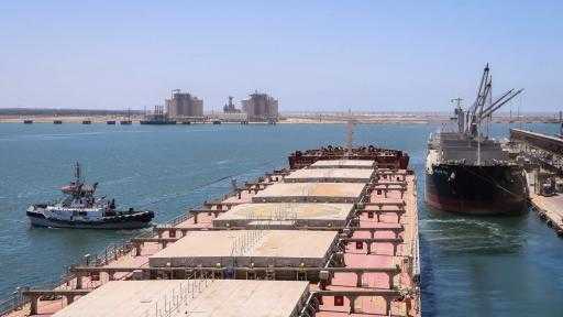 تضم قمح وذرة وفول صويا.. ميناء دمياط يستقبل 73002 طنًا من البضائع تضم قمح وذرة وفول صويا.. ميناء دمياط يستقبل 73002 طنًا من البضائع