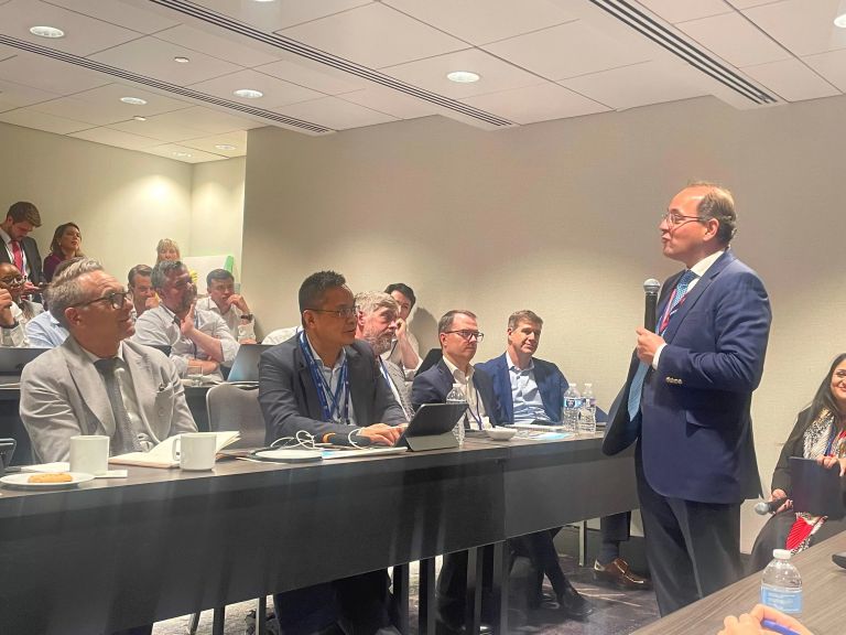 جانب من اللقاء