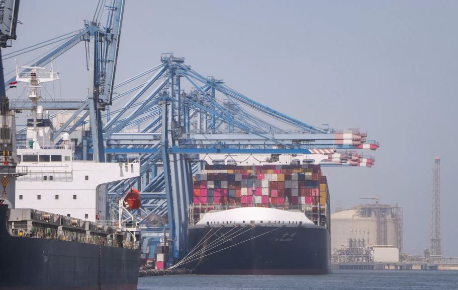 ميناء دمياط