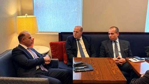 وزير الاستثمار يُناقش مع بنك التسويات الدولية التعاون بمجالات الرقابة المالية والتحول الرقمي