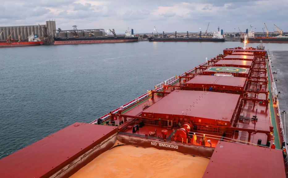 ميناء دمياط