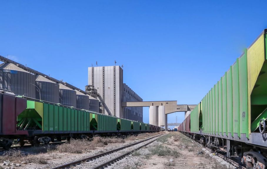 ميناء دمياط