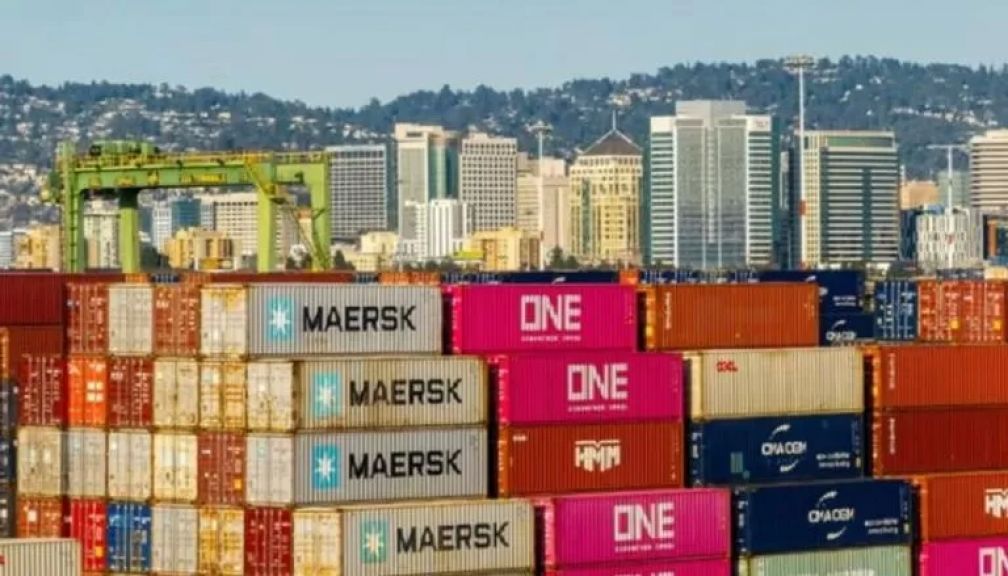 صناعة الشحن