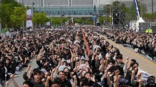 احتجاجات عمالية في سامسونج تهدد إنتاج رقائق الذكاء الاصطناعي