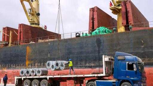 تضم قمح وذرة وزيت.. ميناء دمياط يستقبل 69044 طنًا من البضائع