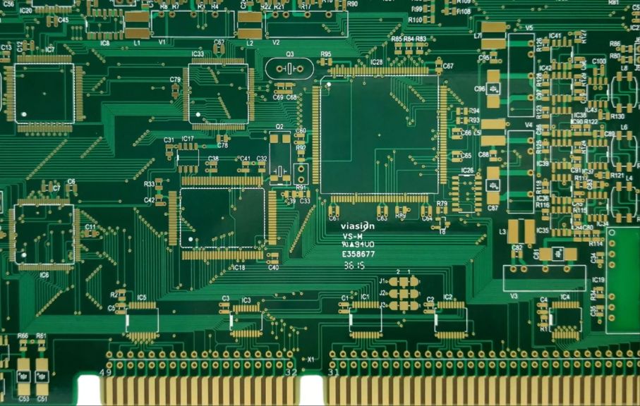 لوحات الدوائر الإلكترونية