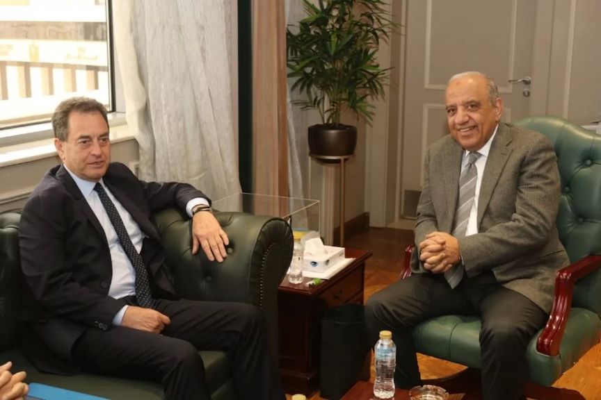 جانب من المباحثات