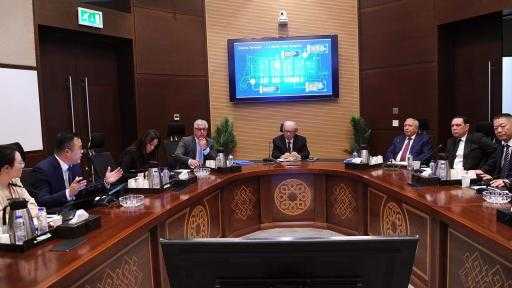 نائب رئيس الوزراء يُناقش مع عدد من الشركات الصينية ضخ استثمارات جديدة
