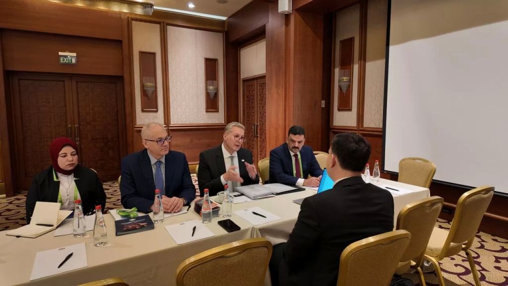 جانب من اللقاءات