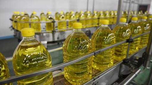 شحنات زيت الطهي الصيني المستعمل تتدفق إلى أمريكا وسط صدمة النفط