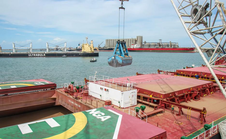 ميناء دمياط