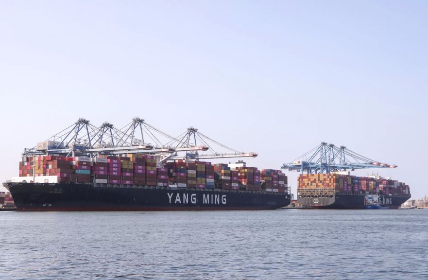 ميناء دمياط