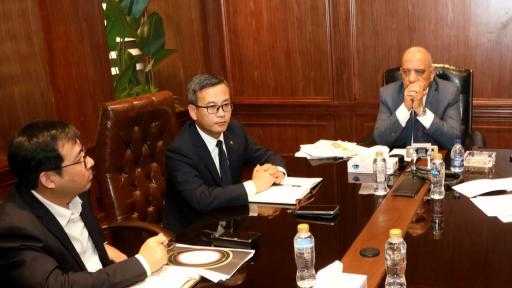 وزير الكهرباء يبحث مع صاني الصينية مستجدات وإقامة مصنع لتوطين صناعة توربينات الرياح