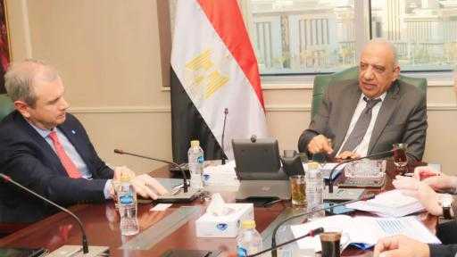 وزير الكهرباء يتابع مع الكازار الإماراتية تطورات مشروعات رياح الزعفرانة والغردقة بقدرة 1500 ميجاوات