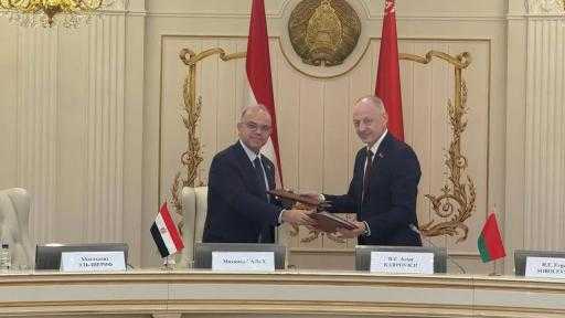 مصر وبيلاروسيا تتفقان على زيادة التبادل التجاري وتوطين صناعة الجرارات والشاحنات