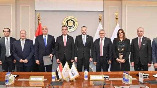 ”التموين” و”تنمية المشروعات” يُوقعان بروتوكولًا لتطوير المنافذ التموينية للعمل تحت مظلة العلامة التجارية CARRY ON