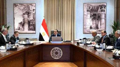 رئيس الوزراء يُتابع خطة تدبير الاحتياجات المالية اللازمة لتوفير احتياطيات الوقود قبل حلول الصيف