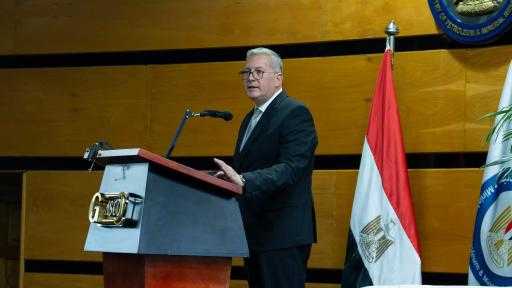 وزير البترول يصدر قرارًا بتعيين قيادتين شابتين بـ”الثروة المعدنية” وزير البترول يصدر قرارًا بتعيين قيادتين شابتين بـ”الثروة المعدنية”