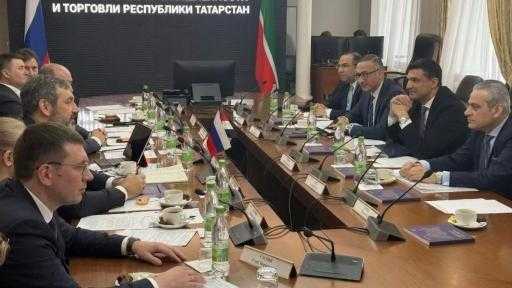 وزير الصناعة: تخصيص 300 ألف متر مربع ضمن المرحلة الأولى للمنطقة الروسية بـ”اقتصادية قناة السويس”