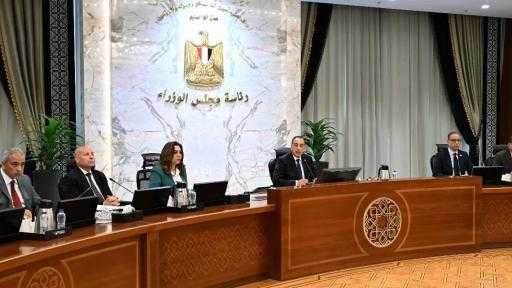 رئيس الوزراء يُناقش مع المحافظين التعامل مع مخالفات البناء وظاهرة ”الكلاب الضالة”