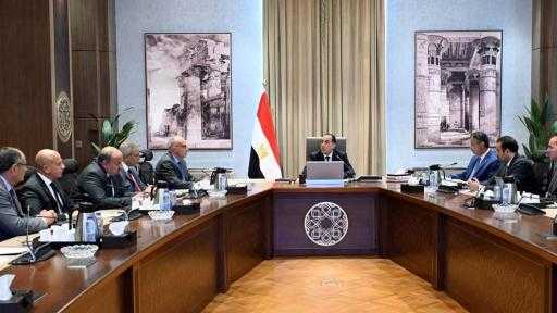 رئيس الوزراء يُكلف بتقييم الموقف الحالي لمصانع السكر للوقوف على مدى احتياجها... رئيس الوزراء يُكلف بتقييم الموقف الحالي لمصانع السكر للوقوف على مدى احتياجها للتحديث لزيادة الإنتاج