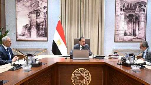 رئيس العاصمة الإدارية للتنمية العمرانية يستعرض الموقف التنفيذي لتشغيل عدد من المشروعات رئيس العاصمة الإدارية للتنمية العمرانية يستعرض الموقف التنفيذي لتشغيل عدد من المشروعات