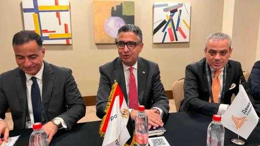 وزير التموين يُناقش مع شركة روسية إقامة مركز لوجستي إقليمي لتجارة وتخزين... وزير التموين يُناقش مع شركة روسية إقامة مركز لوجستي إقليمي لتجارة وتخزين الحبوب