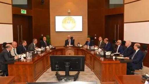 نائب رئيس الوزراء يُتابع مستجدات طرح عدد من الشركات المملوكة للدولة ضمن برنامج الطروحات الحكومية